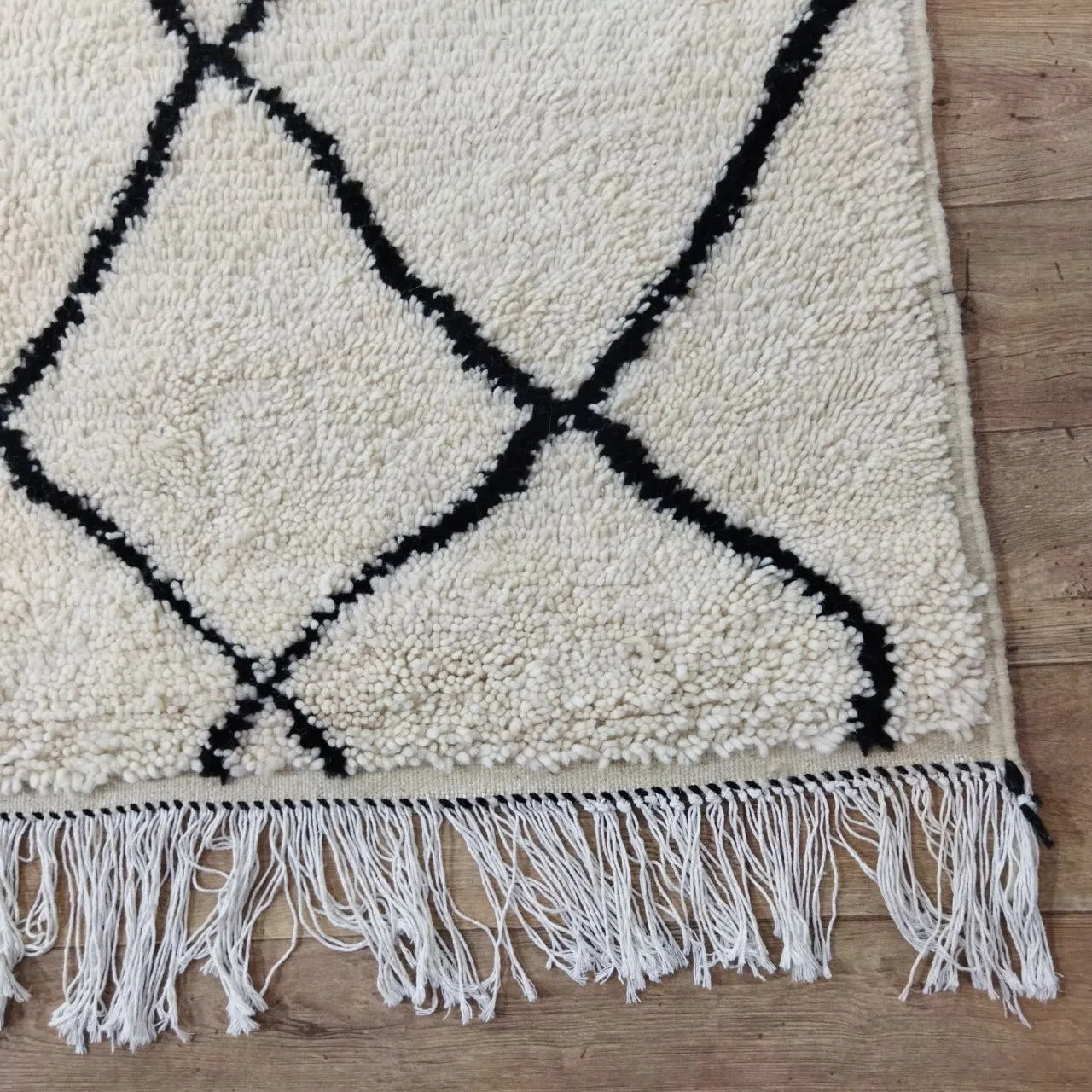 Authentic Beni ourain White and Black Rug - 6x10 Ft Wool Berber White & Black Carpet