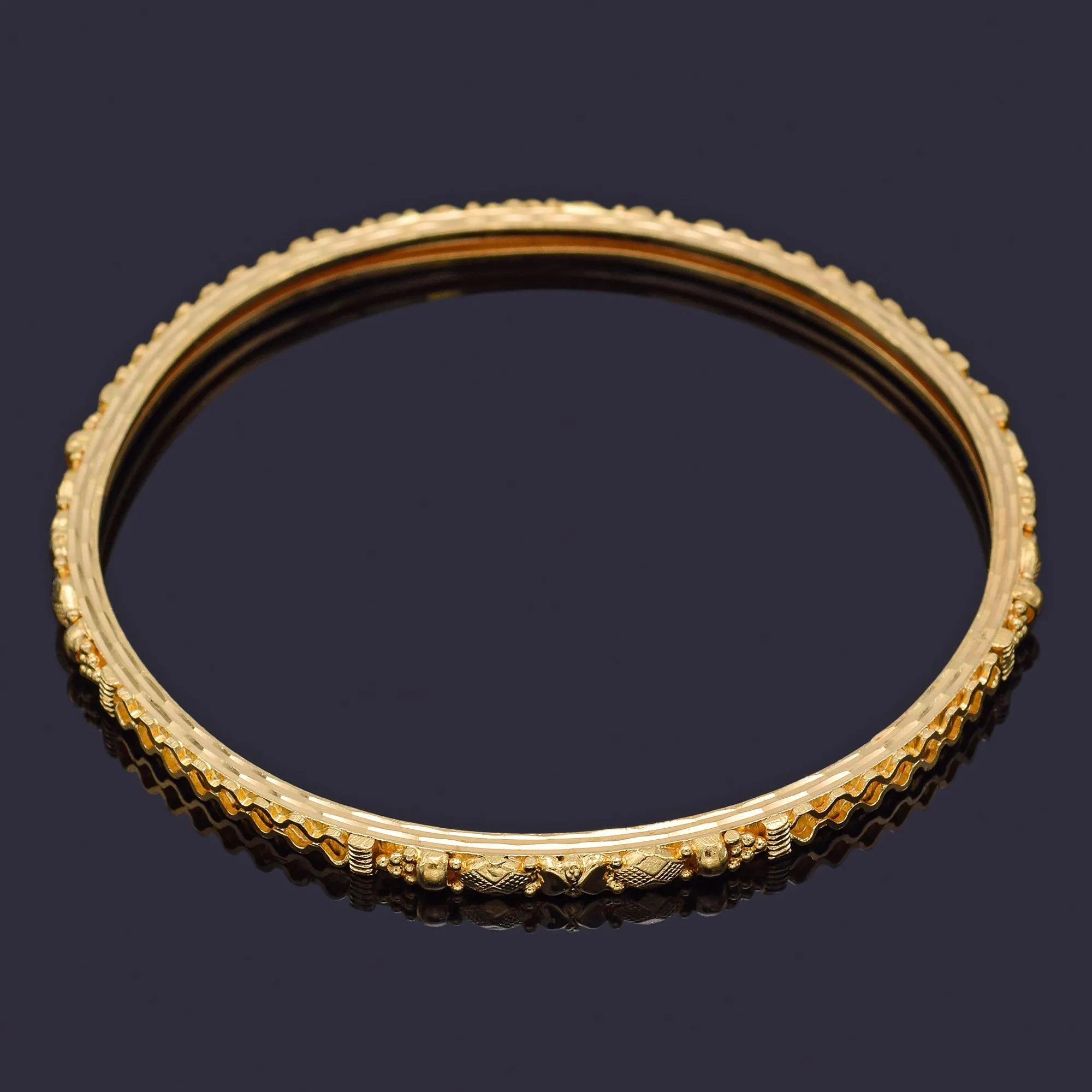 Estate 22K Yellow Gold Etched Bangle Bracelet 3.25 mm 11.9 Grams