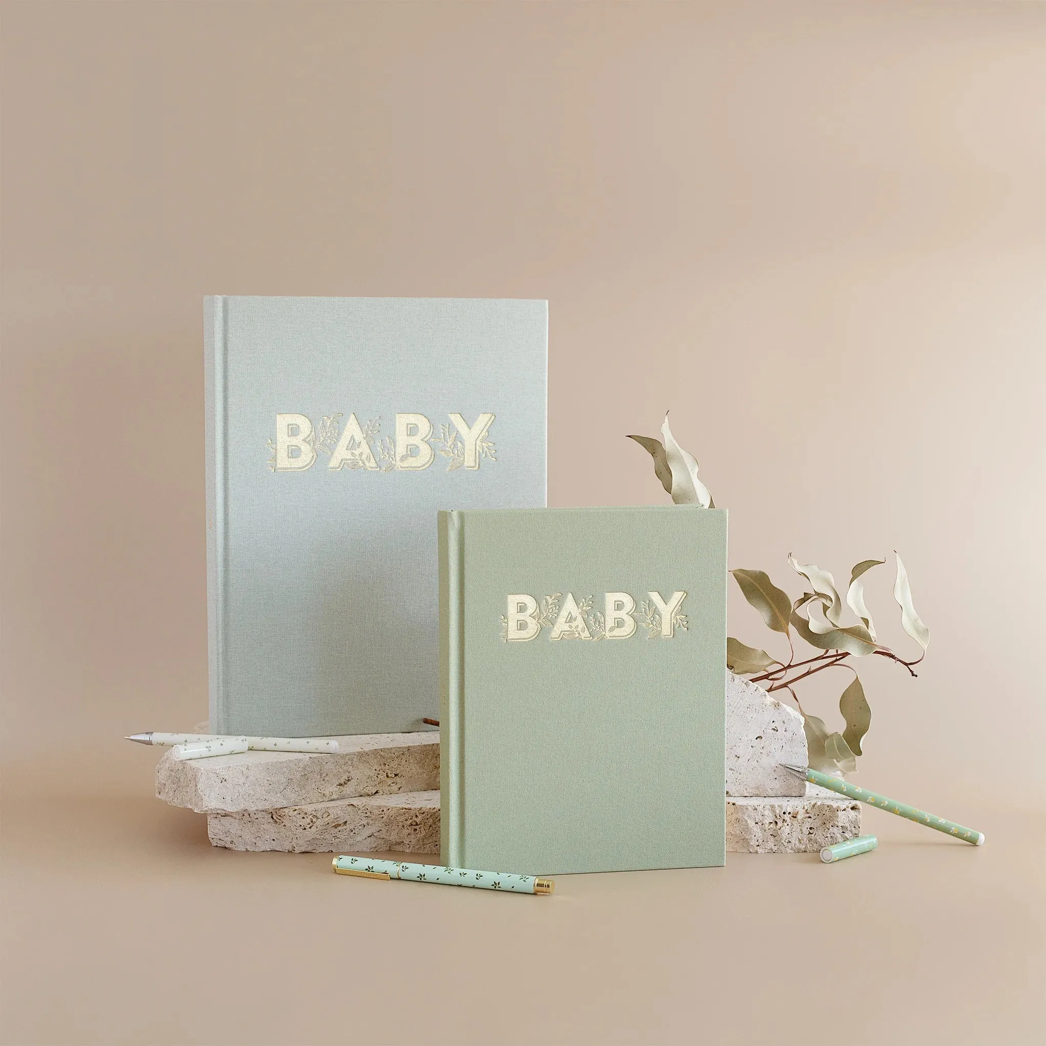 Fox & Fallow - Baby Book Pistachio