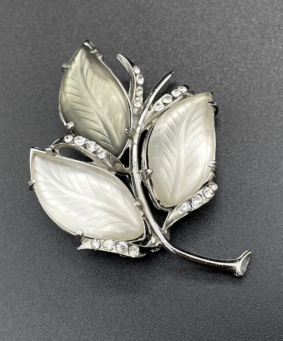 【USA輸入】 ヴィンテージ FLORENZA リーフ フロストガラス ブローチ/Vintage FLORENZA Leaf Frosted Glass Brooch