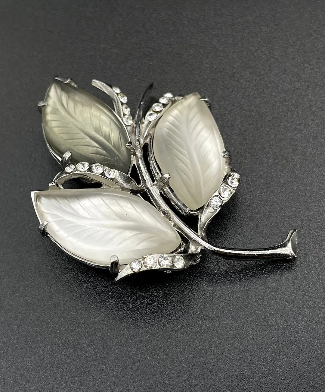 【USA輸入】 ヴィンテージ FLORENZA リーフ フロストガラス ブローチ/Vintage FLORENZA Leaf Frosted Glass Brooch