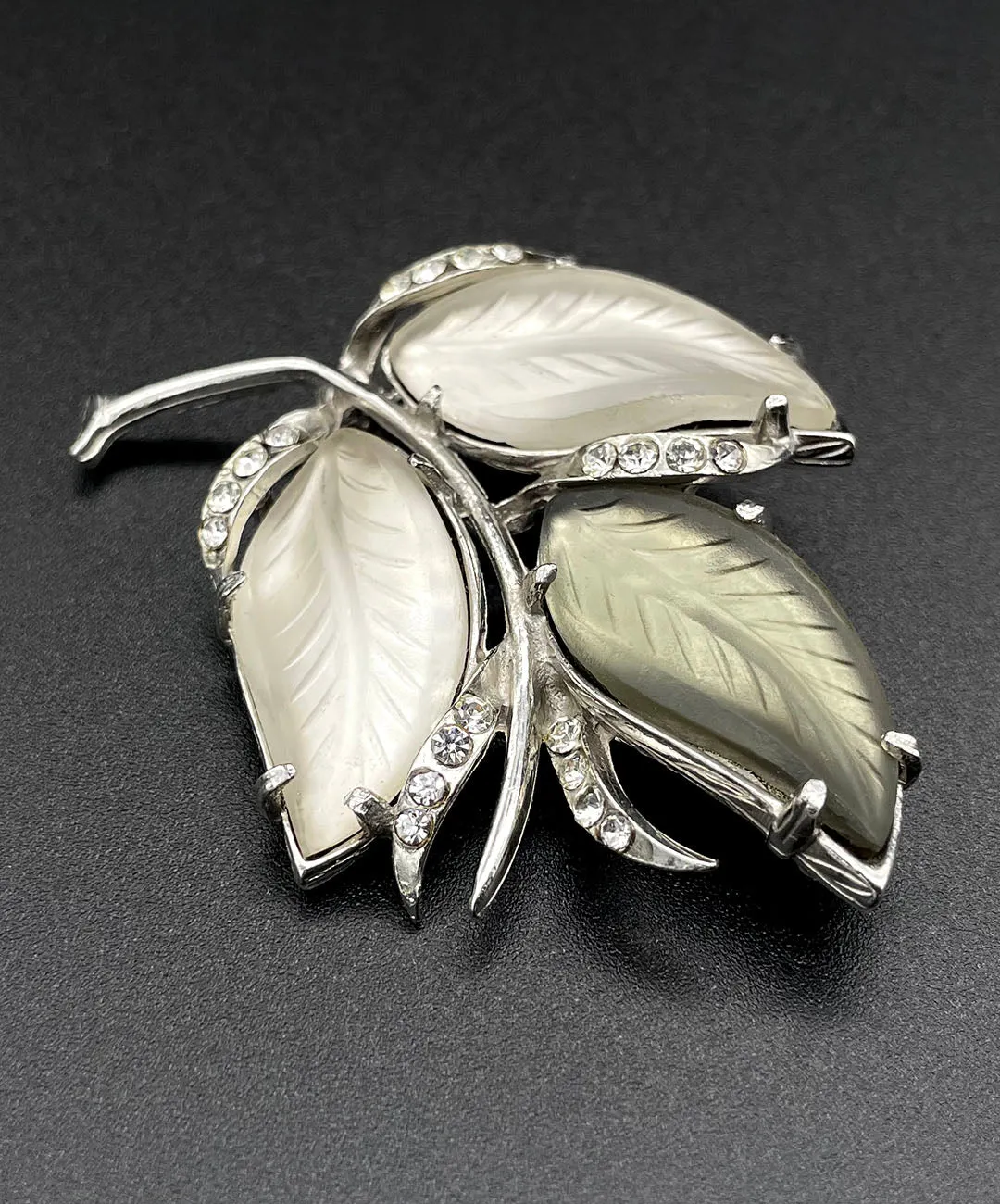 【USA輸入】 ヴィンテージ FLORENZA リーフ フロストガラス ブローチ/Vintage FLORENZA Leaf Frosted Glass Brooch