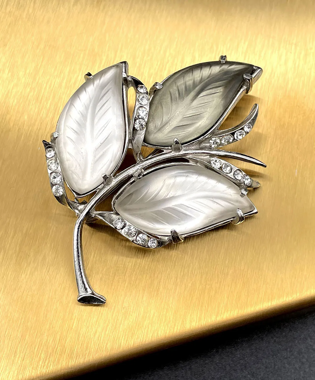 【USA輸入】 ヴィンテージ FLORENZA リーフ フロストガラス ブローチ/Vintage FLORENZA Leaf Frosted Glass Brooch