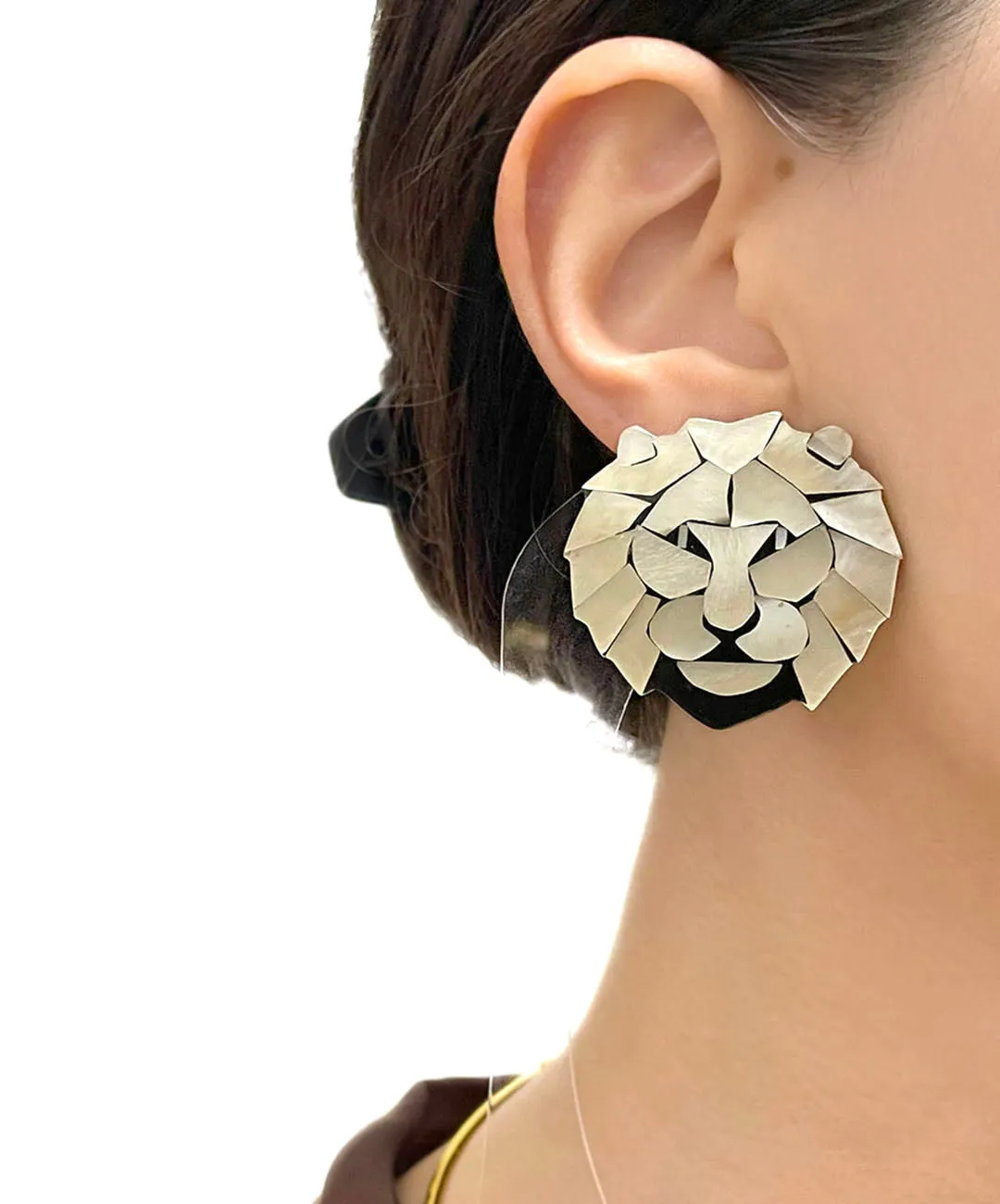 【USA輸入】ヴィンテージ Lee Sands シェルインレイ ライオン ピアス/Vintage Lee Sands Shell Inlay Lion Post Earrings