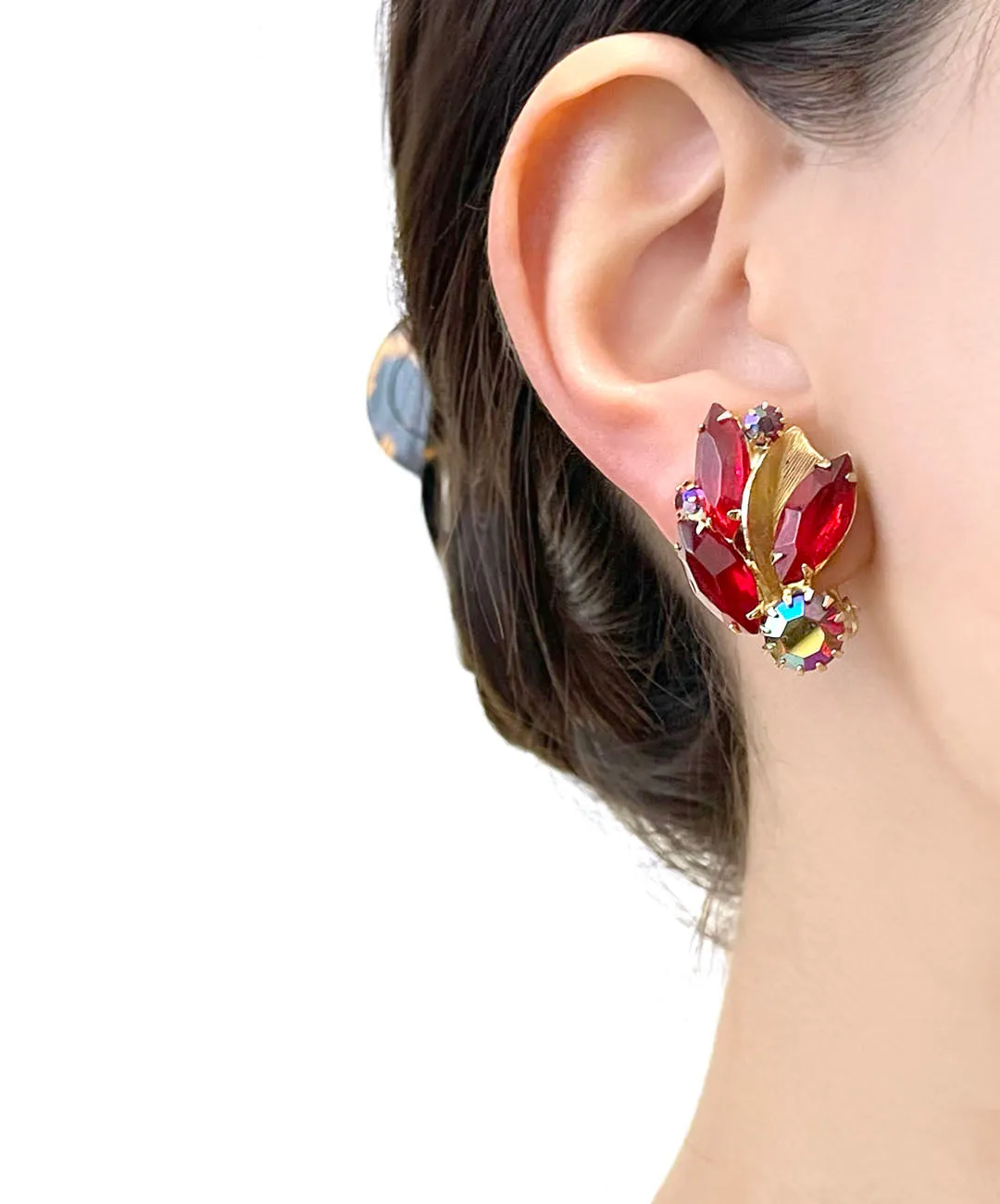 【USA輸入】ヴィンテージ WEISS レッド オーロラ イヤリング/Vintage WEISS Red Aurora Clip On Earrings