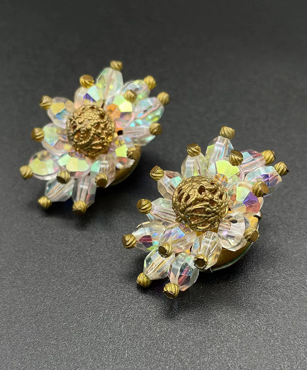 【USA輸入】ヴィンテージ  オーロラビーズ クラスター イヤリング/Vintage Aurora Beads Cluster Clip On Earrings