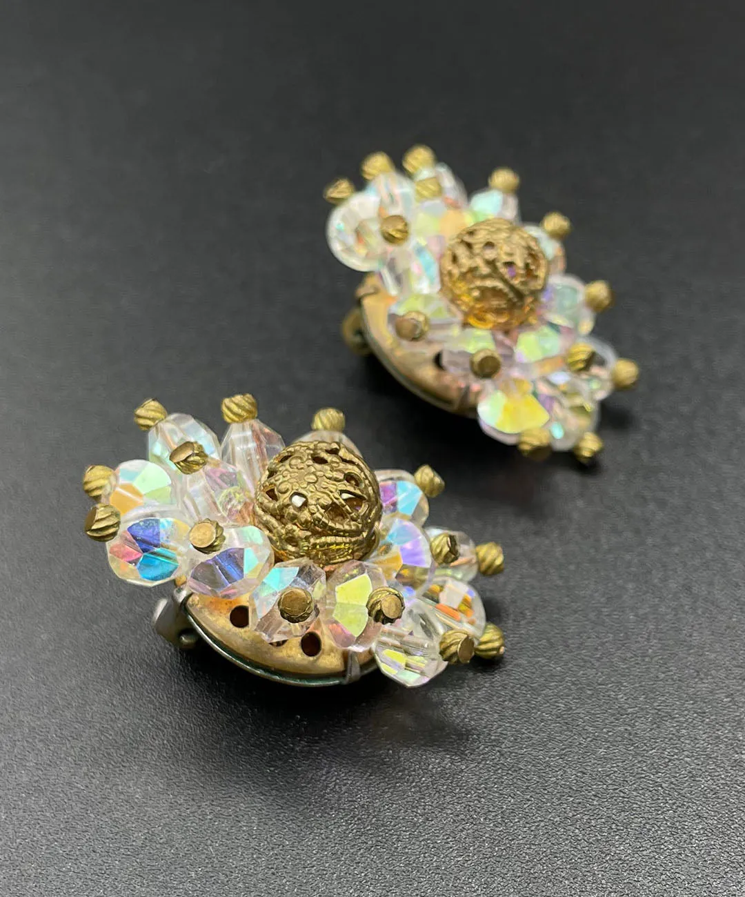 【USA輸入】ヴィンテージ  オーロラビーズ クラスター イヤリング/Vintage Aurora Beads Cluster Clip On Earrings