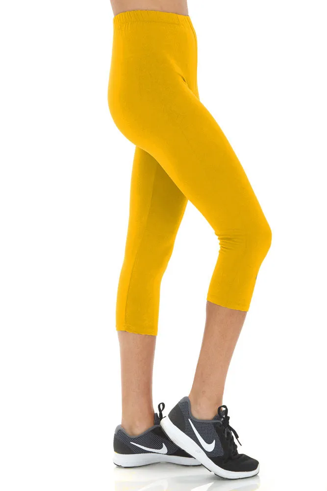 Women's PLUS Solid Color Buttery Soft Cropped Capri Leggings