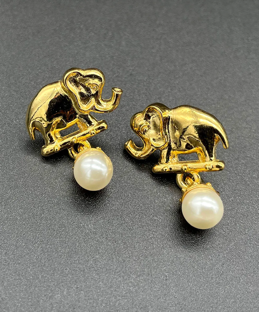 【フランス輸入】ヴィンテージ SPHINX for CAURA エレファント ピアス/Vintage SPHINX for CAURA Elephants Post Earrings