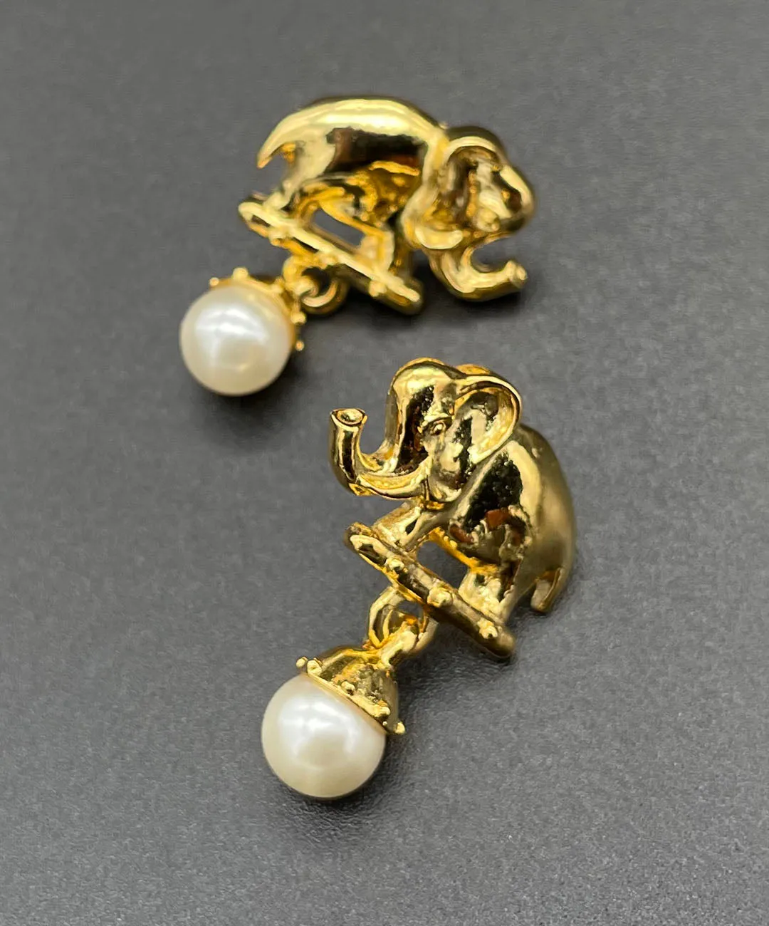 【フランス輸入】ヴィンテージ SPHINX for CAURA エレファント ピアス/Vintage SPHINX for CAURA Elephants Post Earrings