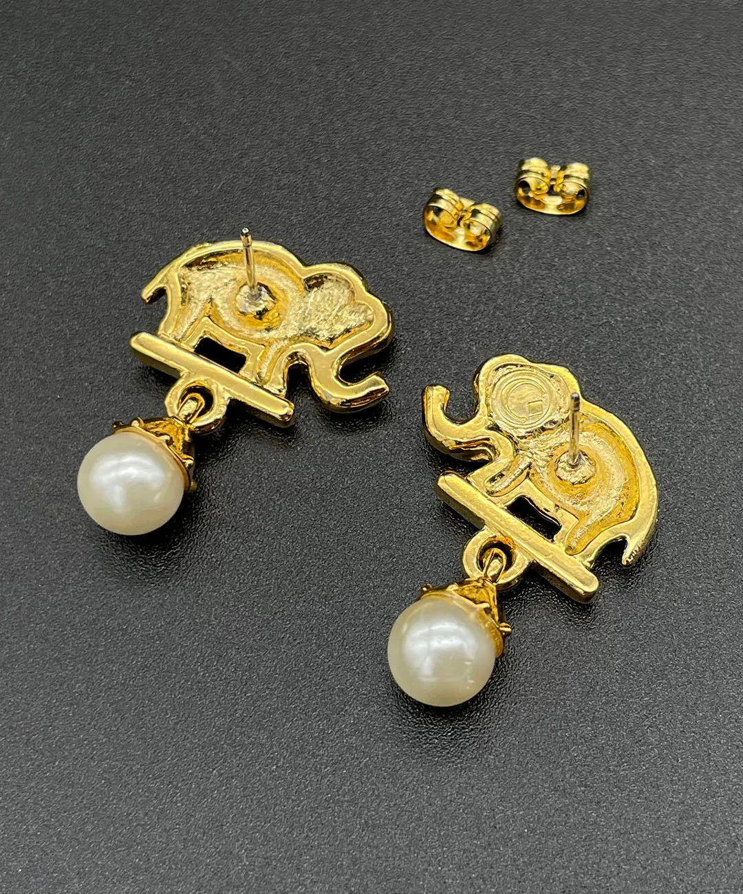 【フランス輸入】ヴィンテージ SPHINX for CAURA エレファント ピアス/Vintage SPHINX for CAURA Elephants Post Earrings