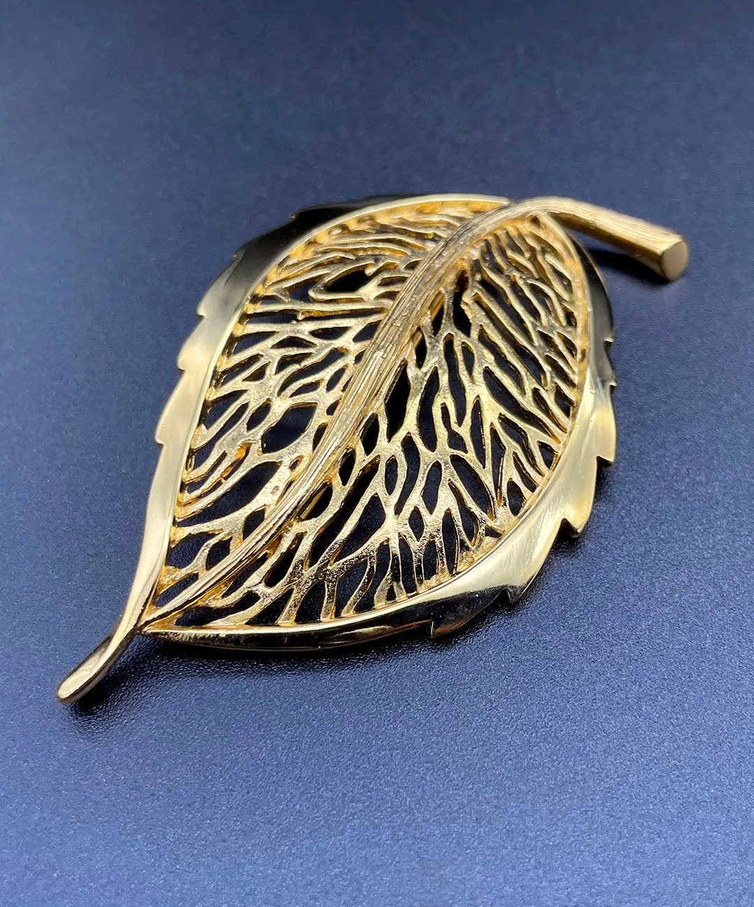 【フランス輸入】ヴィンテージ SPHINX オープンワーク リーフ ブローチ/Vintage SPHINX Openwork Leaf Brooch